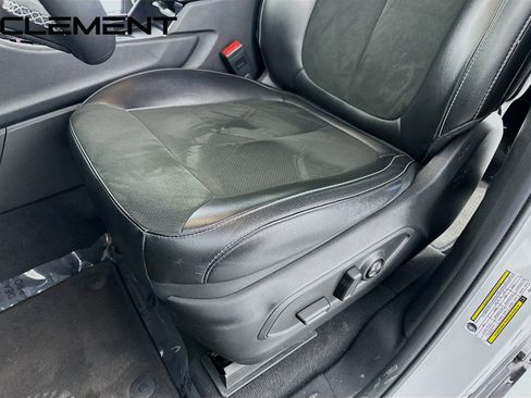 Used 2024 Jeep Grand Cherokee L Laredo image 27