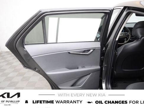New 2026 Kia Niro LX FWD image 11