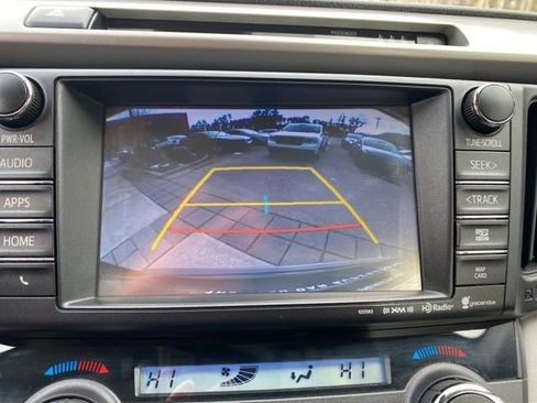 Used 2018 Toyota RAV4 XLE image 12