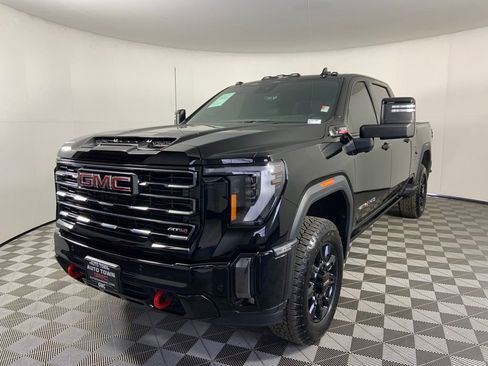Used 2024 GMC Sierra 2500 AT4 w/ AT4 Premium Plus Package image 5