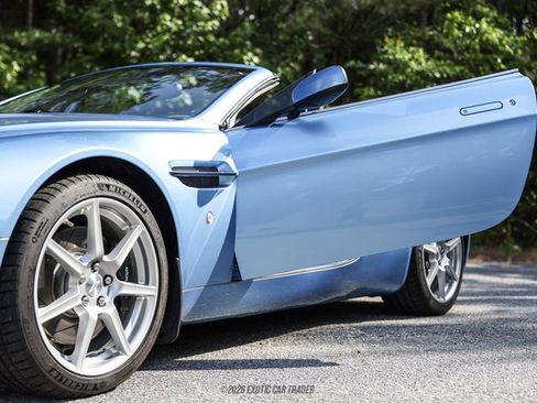 Used 2007 Aston Martin V8 Vantage Roadster RWD image 46