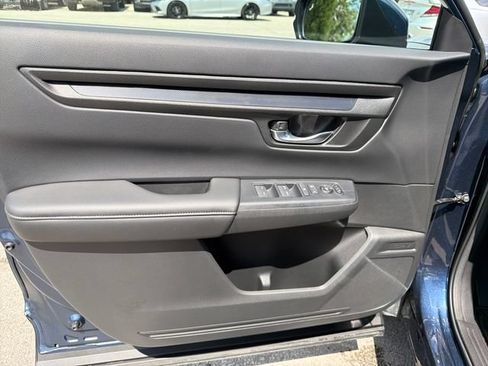 Used 2025 Honda CR-V EX image 17