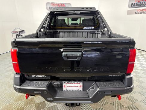 Used 2025 Toyota Tacoma Trailhunter image 4