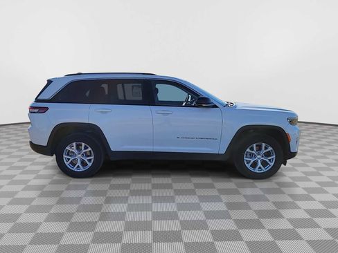 Used 2023 Jeep Grand Cherokee Limited AWD/4WD image 9