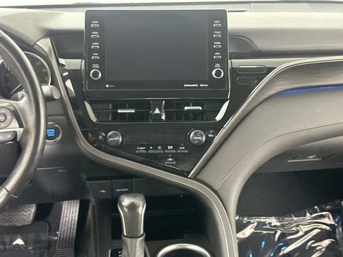 Used 2021 Toyota Camry XLE FWD image 20