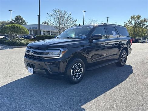 Used 2024 Ford Expedition XLT image 7