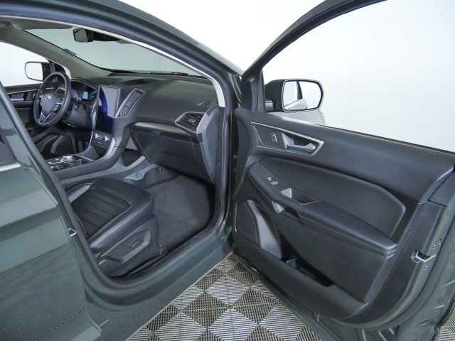 Certified 2024 Ford Edge SEL w/ Convenience Package AWD/4WD image 11