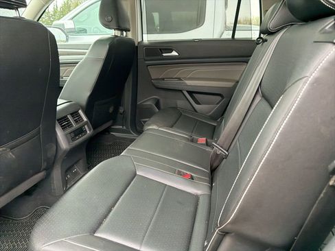 Used 2023 Volkswagen Atlas SE image 8