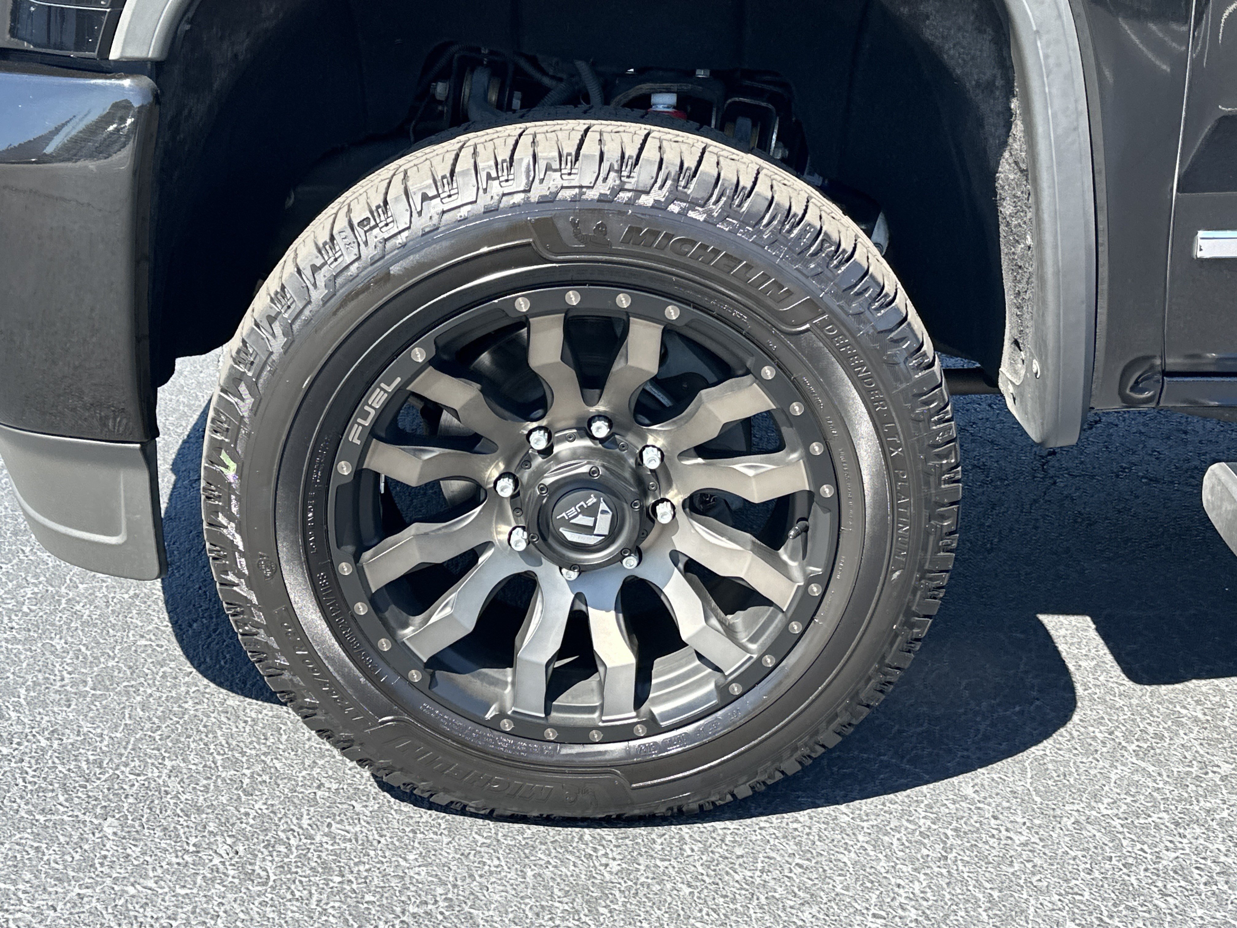 Used 2016 GMC Sierra 2500 Denali w/ Duramax Plus Package AWD/4WD image 11