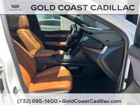 Certified 2024 Cadillac XT5 Premium Luxury w/ LPO, Floor Liner Package AWD/4WD image 7