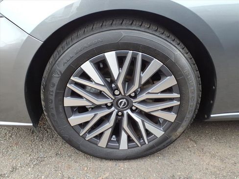 Certified 2023 Nissan Altima 2.5 SV image 10