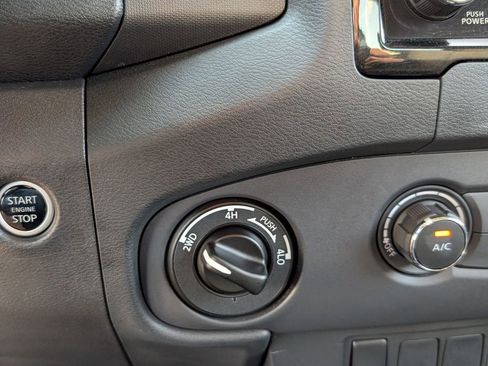 Used 2024 Nissan Frontier S AWD/4WD image 22