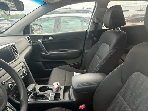 Used 2020 Kia Sportage LX FWD image 11