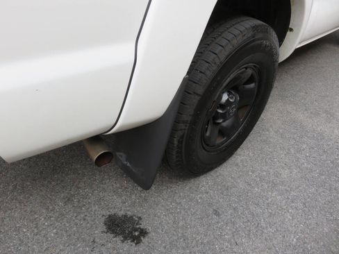 Used 2012 Toyota Tacoma 4x4 Double Cab image 32