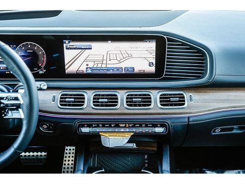 New 2026 Mercedes-Benz GLS 580 4MATIC image 11
