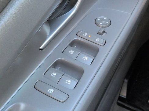 Used 2025 Hyundai Elantra Sport FWD image 20
