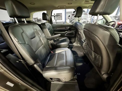 Used 2025 Kia Telluride S image 30