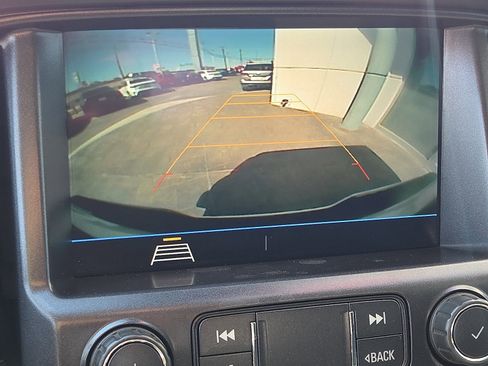 Used 2022 Chevrolet Colorado LT w/ Fleet Safety Package image 10