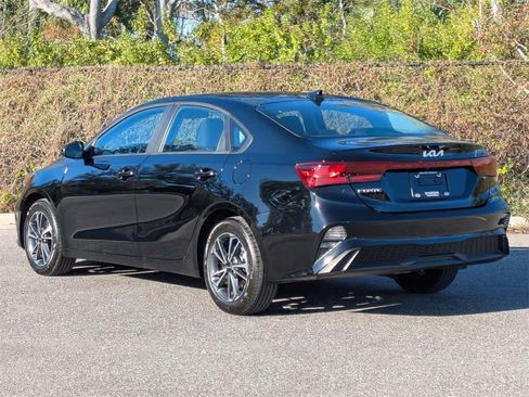 Used 2024 Kia Forte LXS image 3