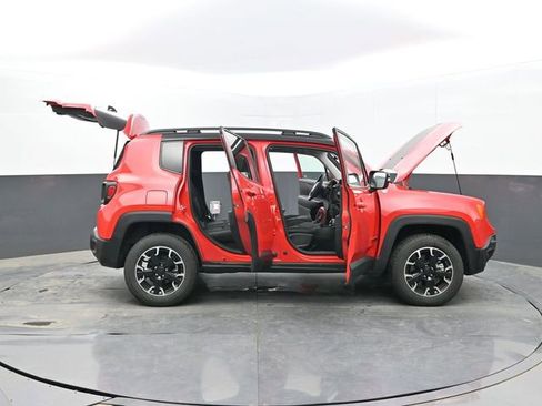 Used 2023 Jeep Renegade Trailhawk AWD/4WD image 63