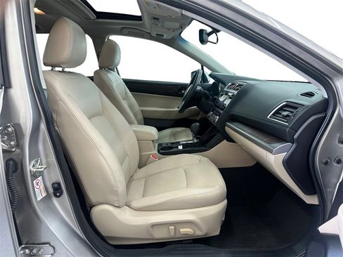 Used 2017 Subaru Outback 2.5i Limited image 17