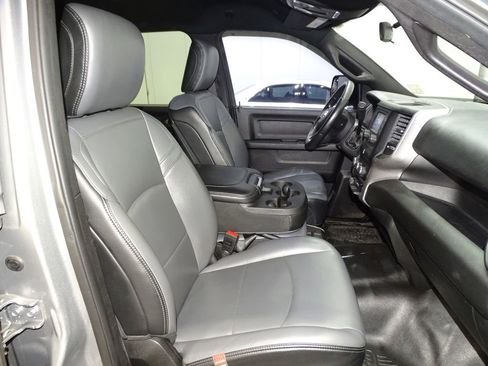 Used 2021 RAM 2500 Tradesman w/ Chrome Appearance Group image 14