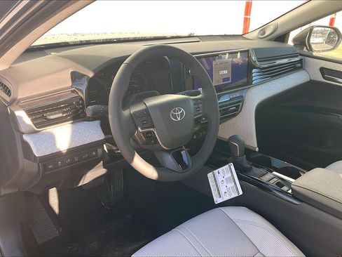 New 2026 Toyota Camry XLE image 7