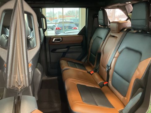 Used 2024 Ford Bronco Outer Banks image 26