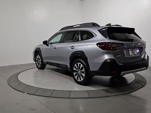 Certified 2025 Subaru Outback Limited image 3