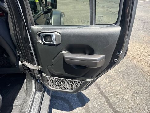 Used 2021 Jeep Wrangler Unlimited Rubicon AWD/4WD image 48