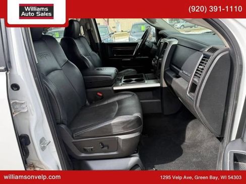 Used 2015 RAM 1500 Laramie w/ Convenience Group AWD/4WD image 16
