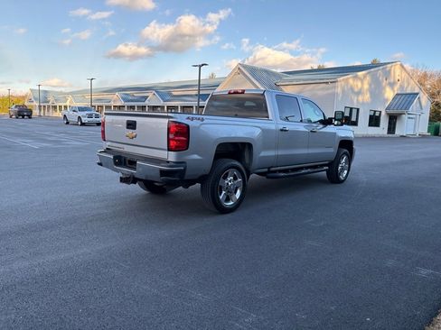 Used 2019 Chevrolet Silverado 2500 W/T image 4