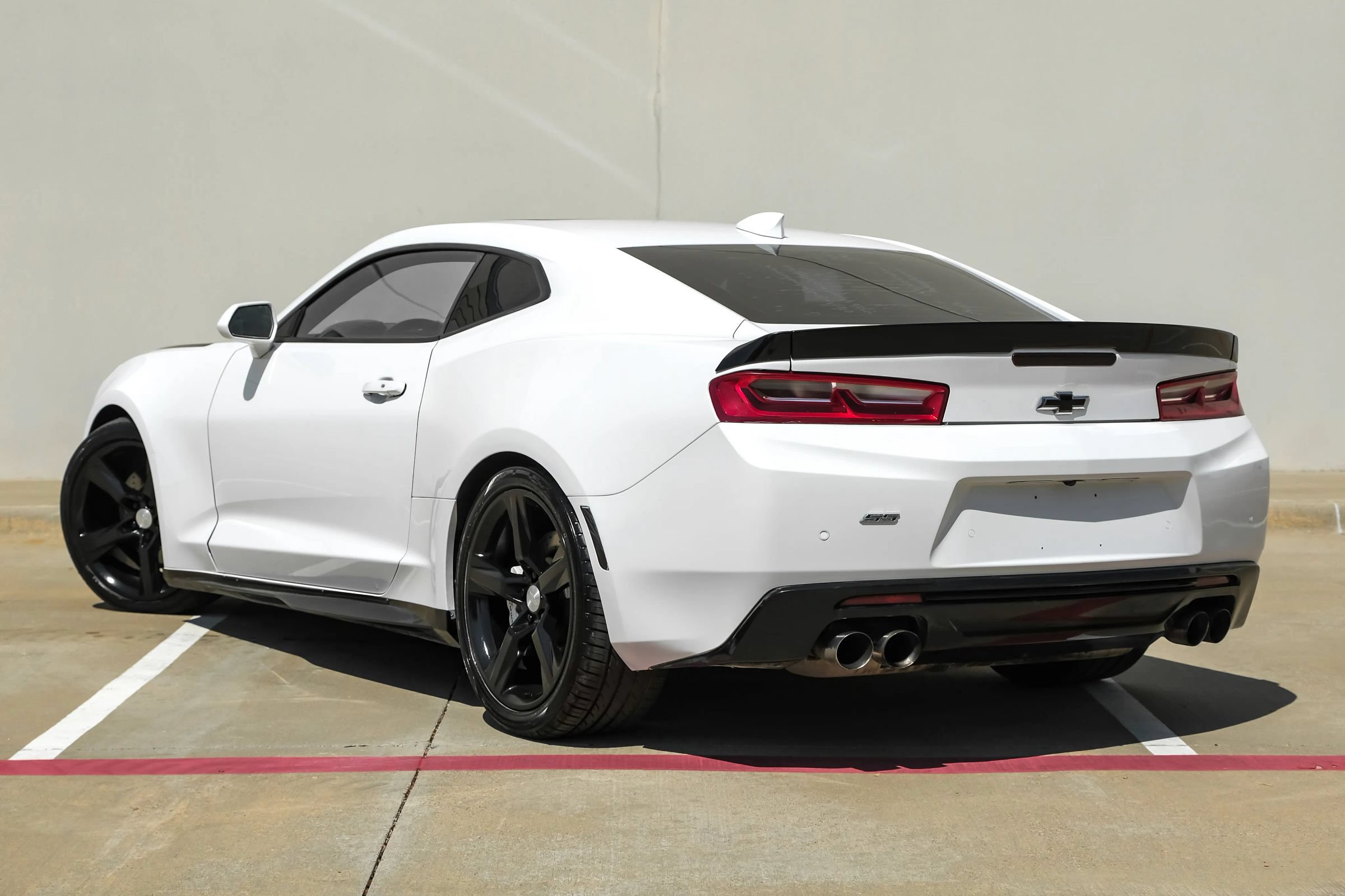 Used 2017 Chevrolet Camaro SS RWD image 6