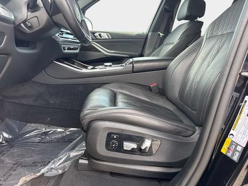 Used 2025 BMW X5 xDrive50e AWD/4WD image 16