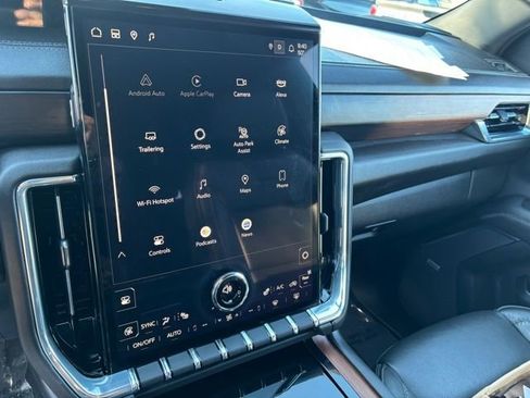 Certified 2025 GMC Yukon Denali image 18