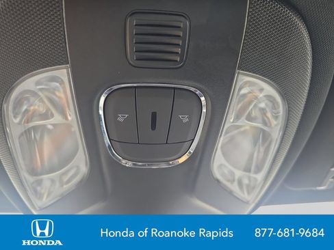 Used 2024 Jeep Compass Latitude AWD/4WD image 28