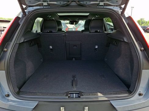 Used 2021 Volvo XC40 T5 R-Design w/ Climate Package AWD/4WD image 32