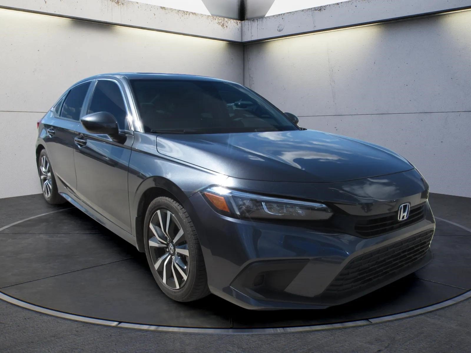 Used 2024 Honda Civic EX image 2