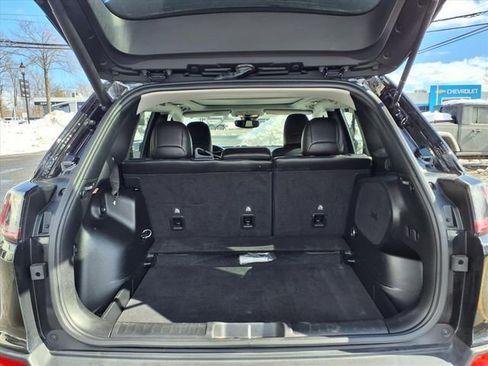 Used 2021 Jeep Cherokee Limited image 11