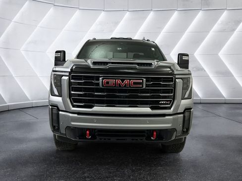 Used 2024 GMC Sierra 2500 AT4 w/ AT4 Premium Plus Package AWD/4WD image 2