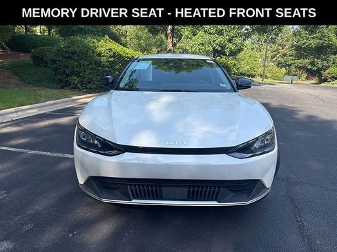 Used 2024 Kia EV6 Light RWD image 2