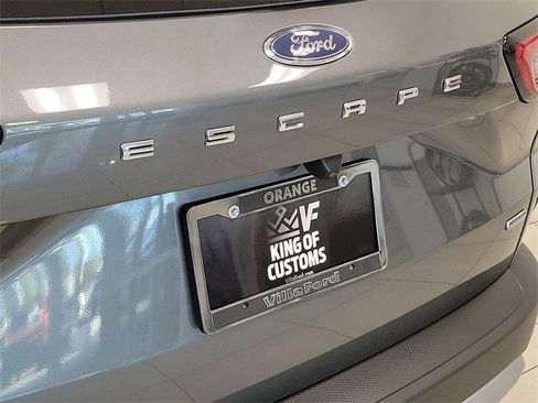 New 2025 Ford Escape SE image 17