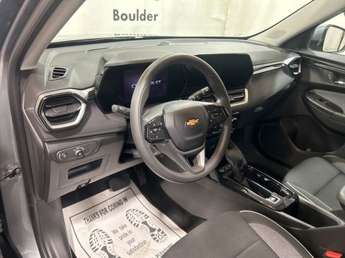 Used 2025 Chevrolet TrailBlazer LT w/ Driver Confidence Package image 26