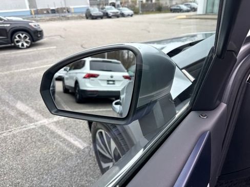 Certified 2022 Volkswagen Taos SE image 15