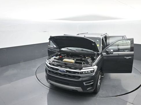 Used 2022 Ford Expedition Limited AWD/4WD image 42