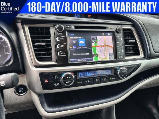 Used 2019 Toyota Highlander XLE FWD image 25