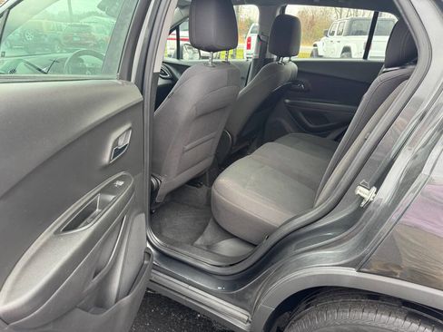 Used 2019 Chevrolet Trax LS w/ LPO, Protection Package AWD/4WD image 12