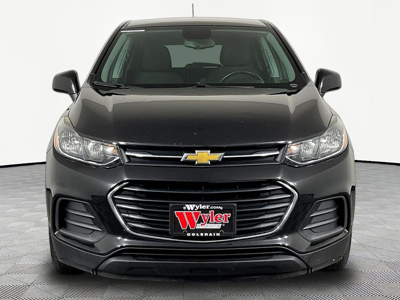 Used 2020 Chevrolet Trax LS w/ Tint and Cruise Package FWD image 2