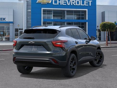 New 2026 Chevrolet Trax LT w/ Midnight Edition FWD image 29