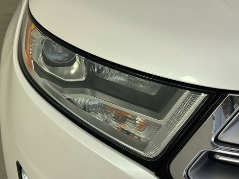 Used 2018 Ford Edge Titanium w/ Technology Package FWD image 35